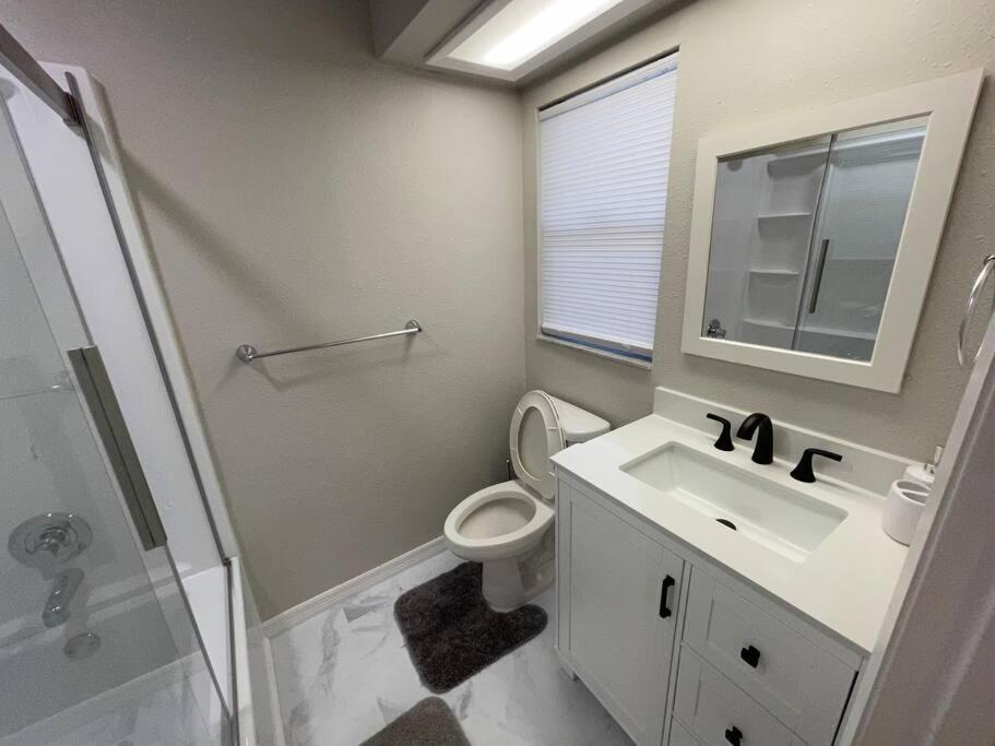 Lakeside Retreat - 3 Bedroom, 2 Bathroom House By The Lake Lakeland Exterior photo