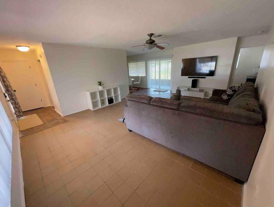 Lakeside Retreat - 3 Bedroom, 2 Bathroom House By The Lake Lakeland Exterior photo
