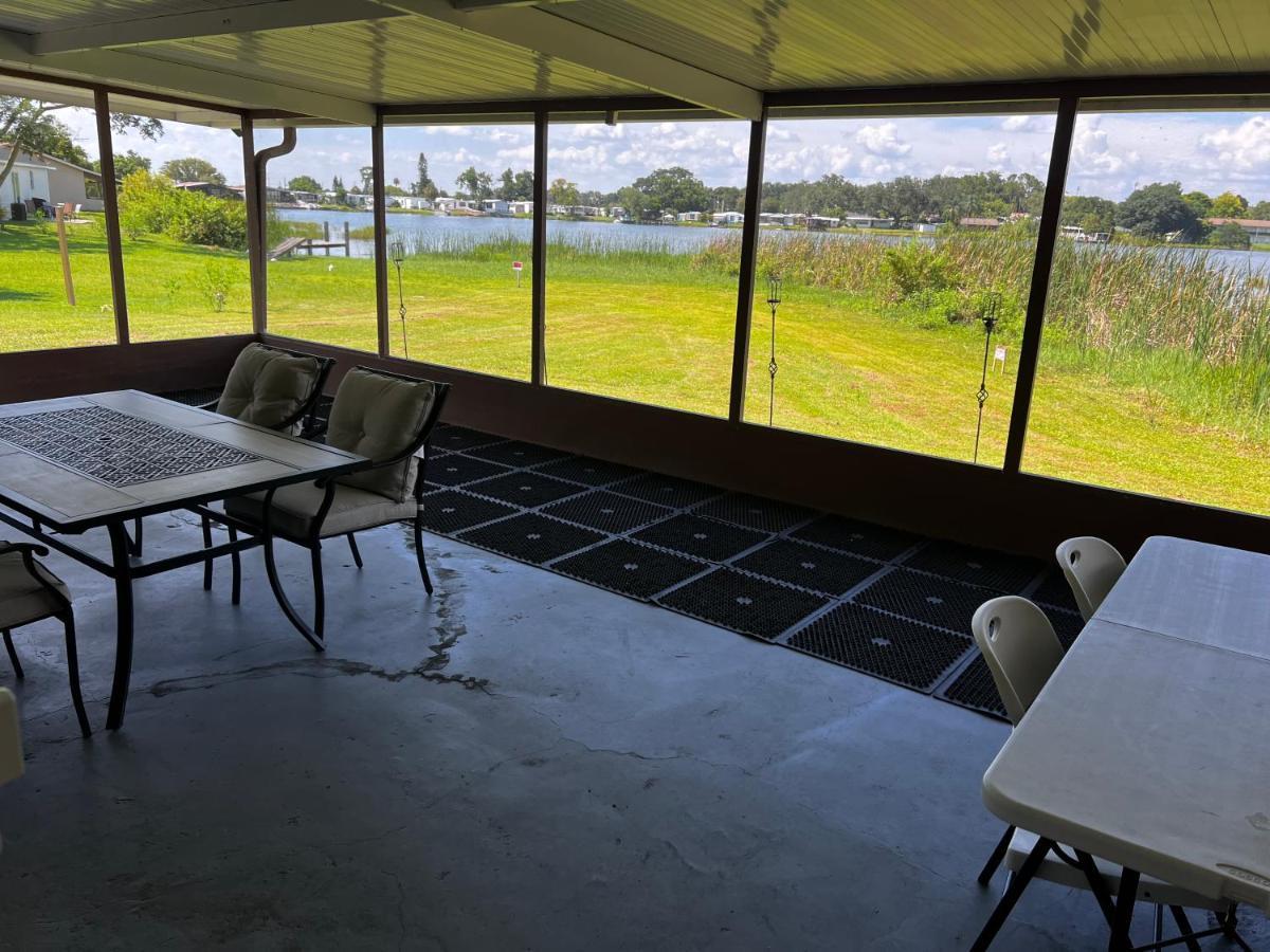 Lakeside Retreat - 3 Bedroom, 2 Bathroom House By The Lake Lakeland Exterior photo